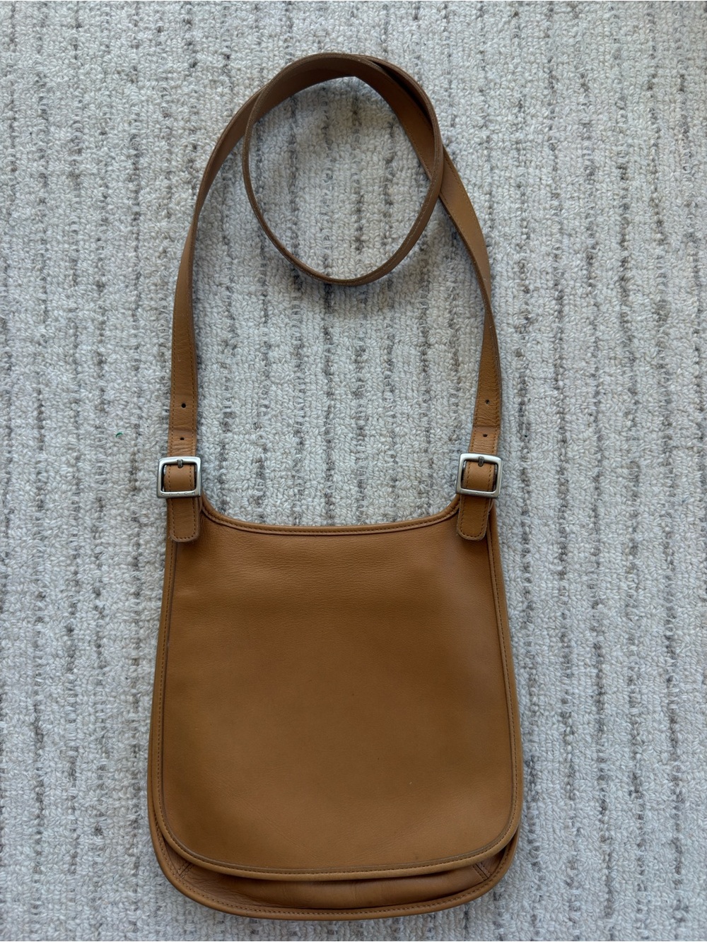 Vtg COACH 9135 Camel Tan Leather Small Hippie Flap Crossbody Bag Costa Rica Y2K